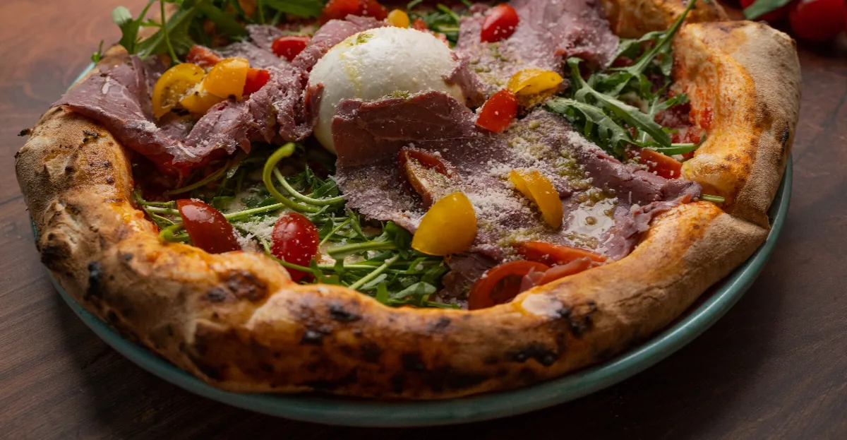 Une pizza du restaurant POMOZZA Toulouse